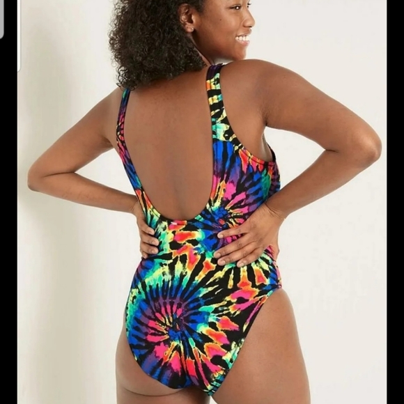 🌈 New Victoria's Secret PINK swimsuit tie dye - Picture 2 of 7